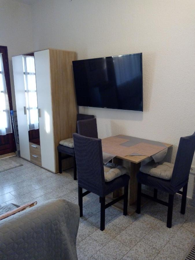 Apartmani Alma Pula Extérieur photo